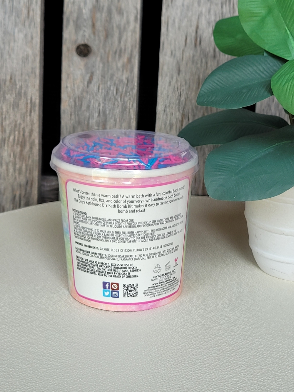 Unicorn Dreams Rainbow DIY Bath Bomb Kit With Pink & Blue Sprinkles - Picture 3 of 4